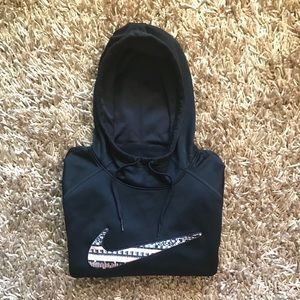 NIKE black therma-fit hoodie